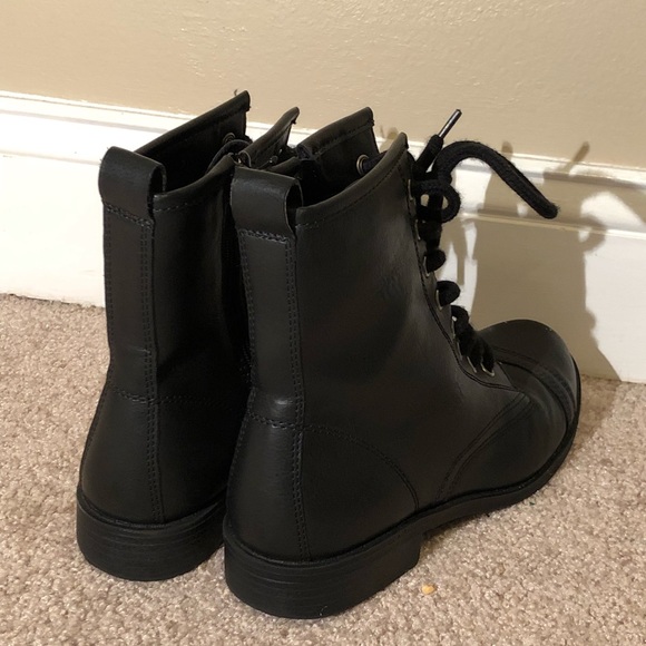 combat boots - Picture 3 of 5